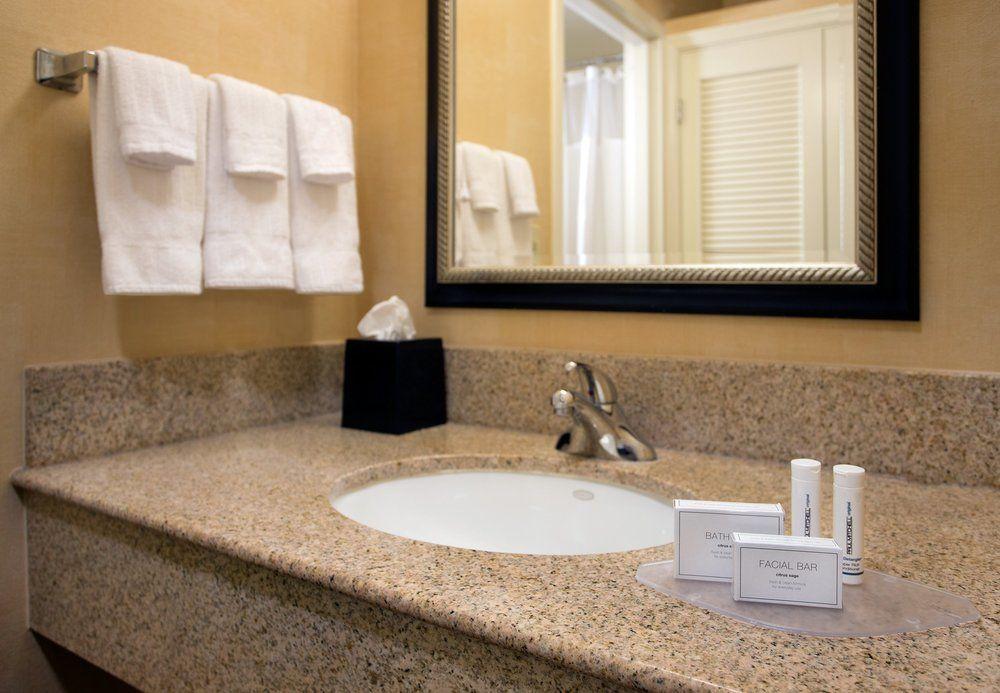 Courtyard By Marriott Phoenix Airport Extérieur photo