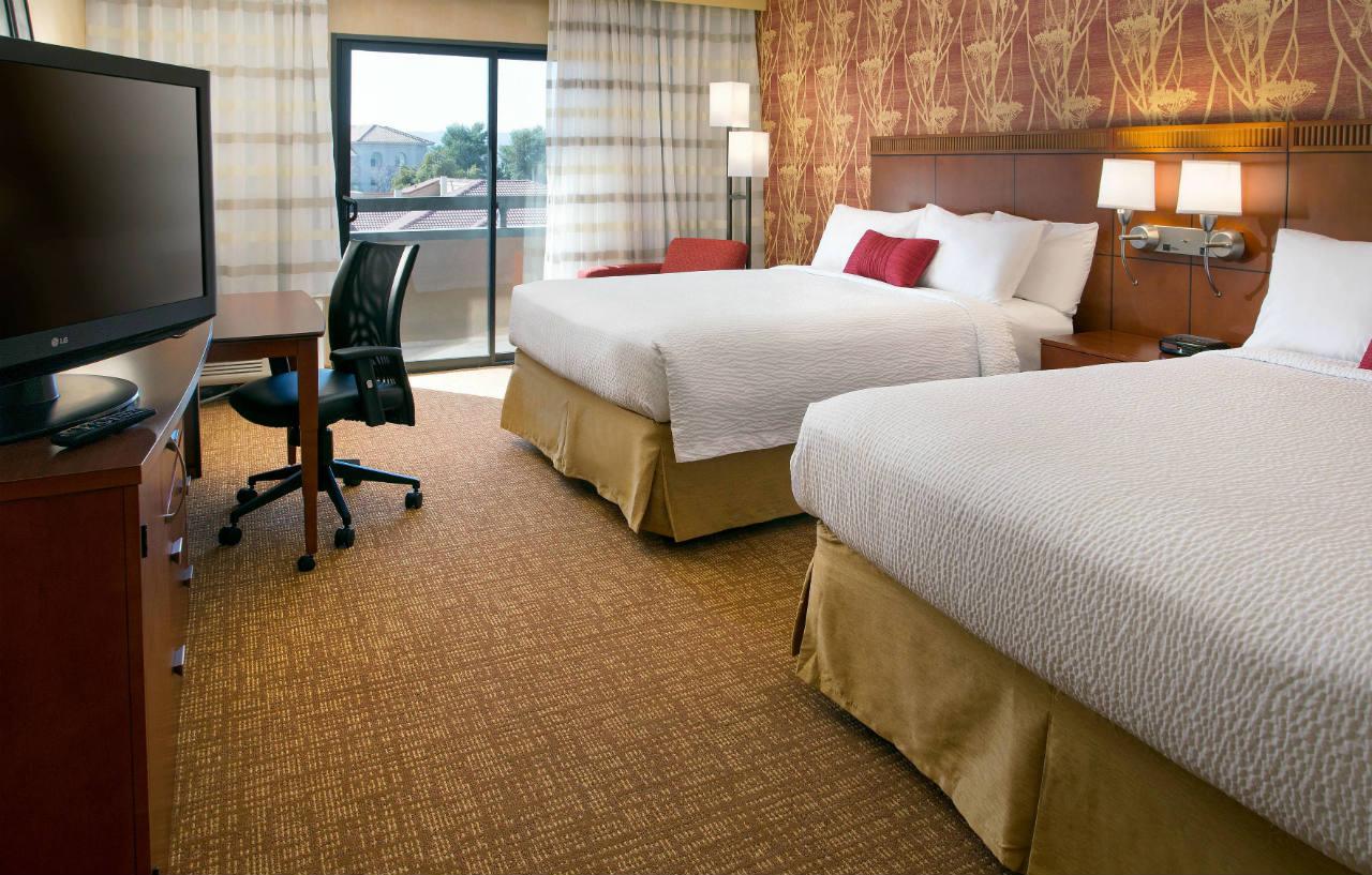 Courtyard By Marriott Phoenix Airport Extérieur photo