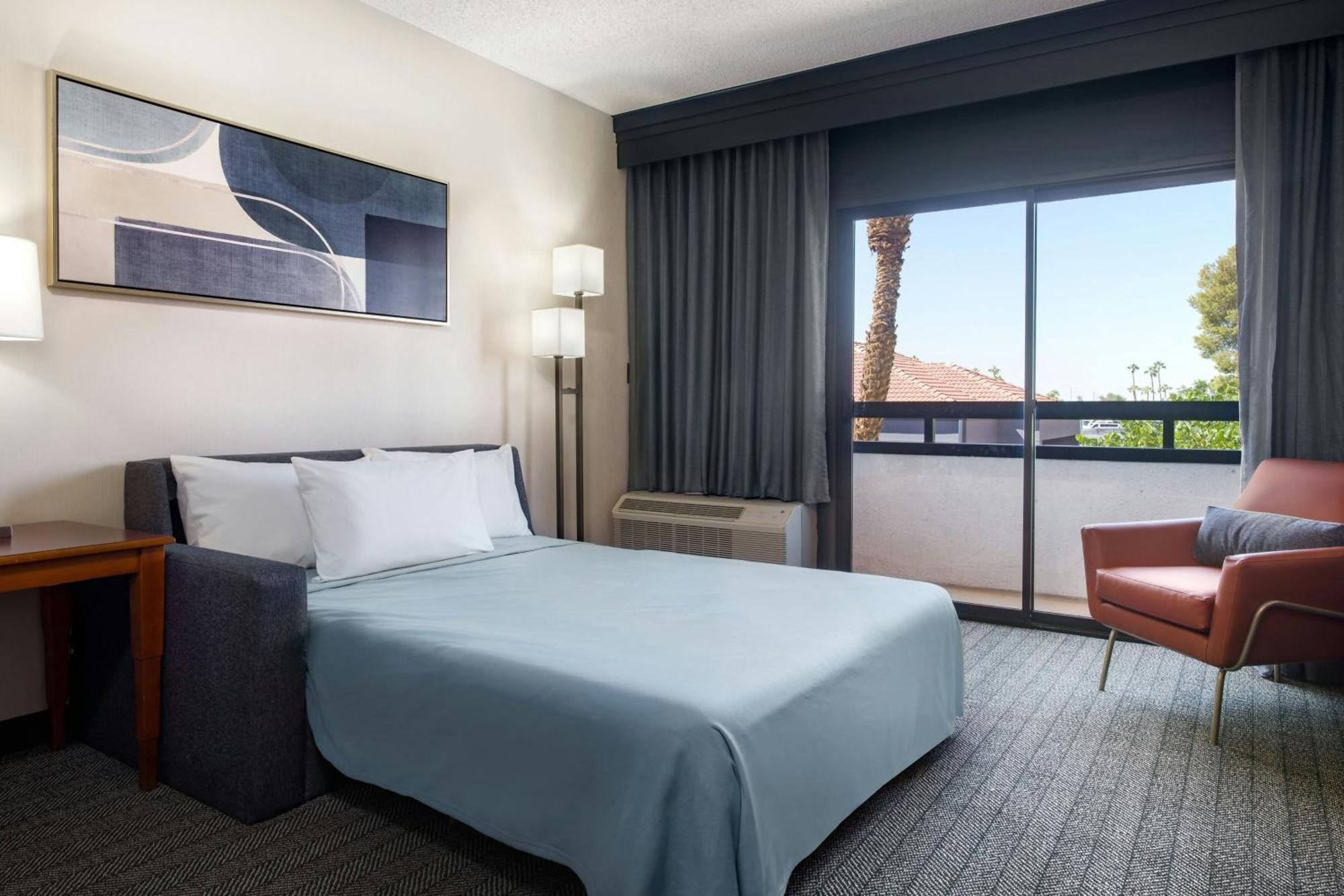 Courtyard By Marriott Phoenix Airport Extérieur photo