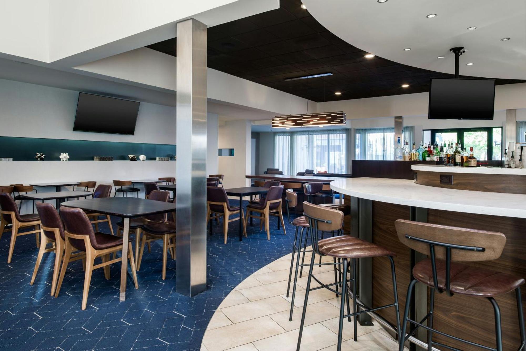 Courtyard By Marriott Phoenix Airport Extérieur photo