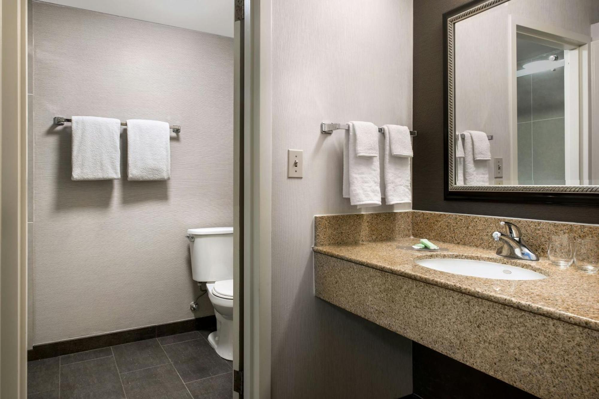 Courtyard By Marriott Phoenix Airport Extérieur photo