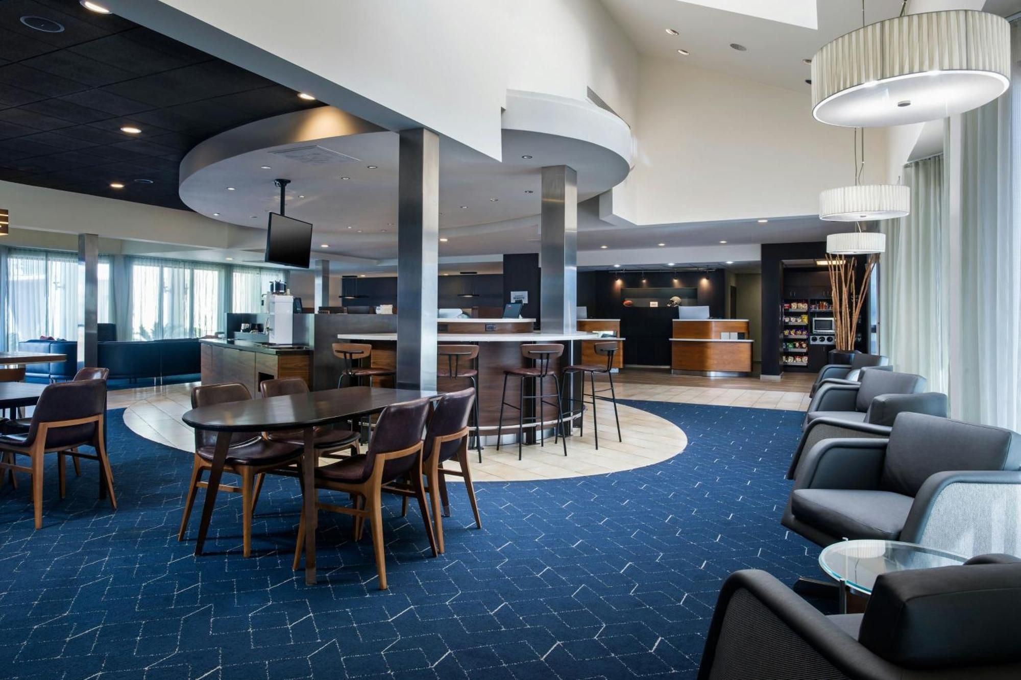 Courtyard By Marriott Phoenix Airport Extérieur photo