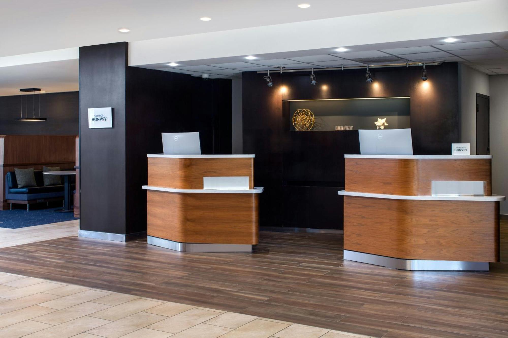 Courtyard By Marriott Phoenix Airport Extérieur photo