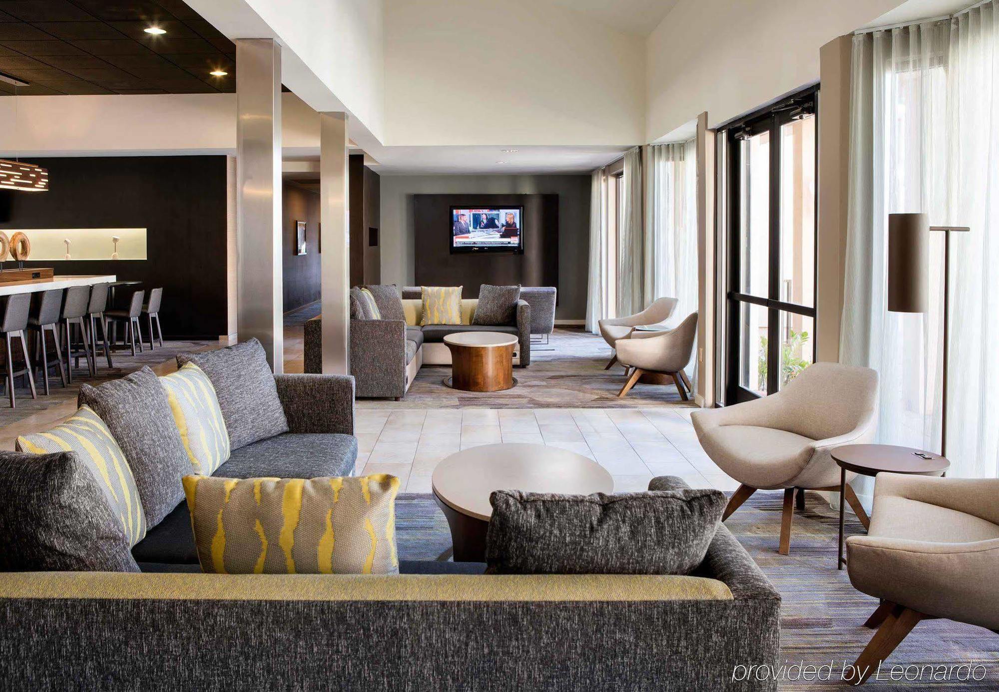 Courtyard By Marriott Phoenix Airport Extérieur photo