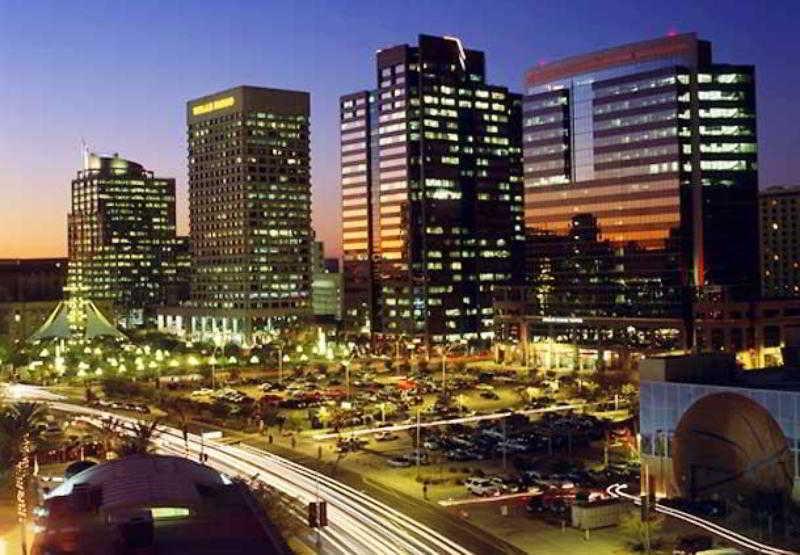 Courtyard By Marriott Phoenix Airport Extérieur photo